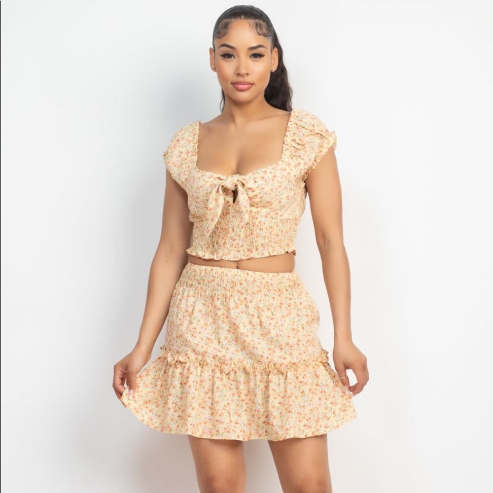 Square Floral Tie Ribbon Top & Ruffled Skirts Set